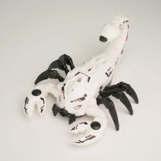 Скорпион на батарейках, озвученный, со светом, в коробке