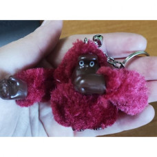 Брелок меховой "Горилла", пурпурно-фиолетовый
