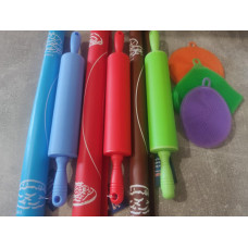 Набор силиконовых кухонных принадлежностей Качалка и коврик для раскатки теста + Мочалка в ПОДАРОК